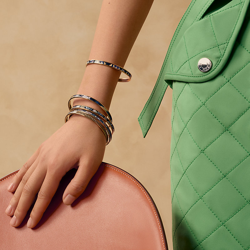 HERMES ピンクエナメルバングル ブレスレット 《オランプ》 - ピンク | Hermès - エルメス-公式