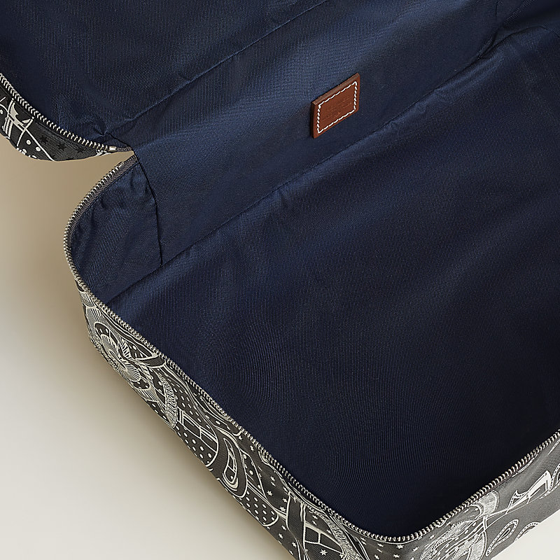 HERMES 時計　ケース　ヘリンボーン柄 ケース 《ウース・ドゥ・ヴォヤージュ》 PM | Hermès - エルメス