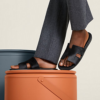 【希少】エルメス　イズミール　ブラック40 ブラックサンダル メンズサンダル 《イズミール》 | Hermès - エルメス-公式サイト