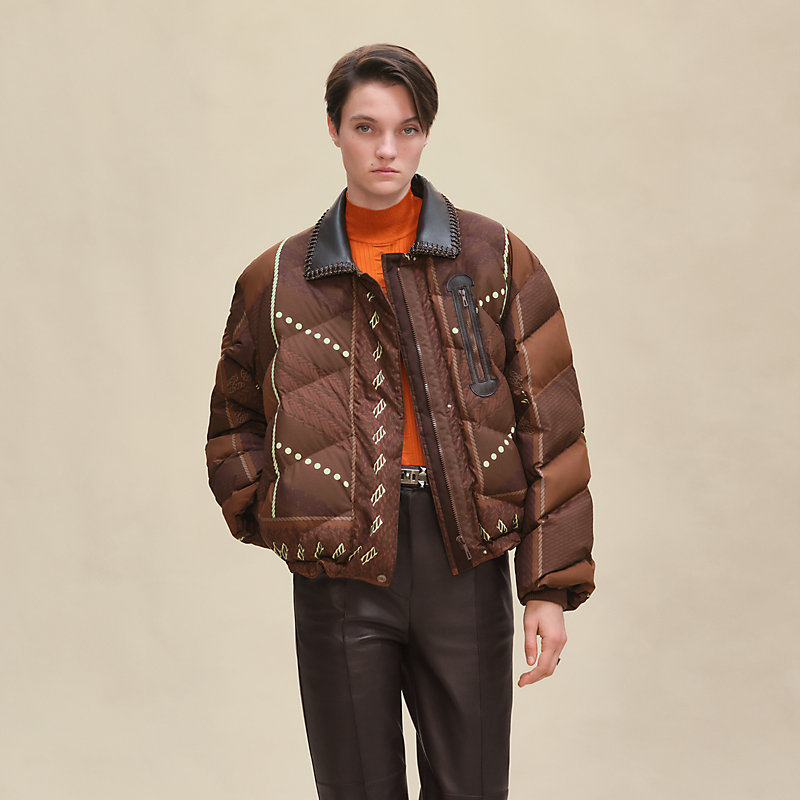 ショートダウンジャケット 《ドレサージュ・トレサージュ》プリント