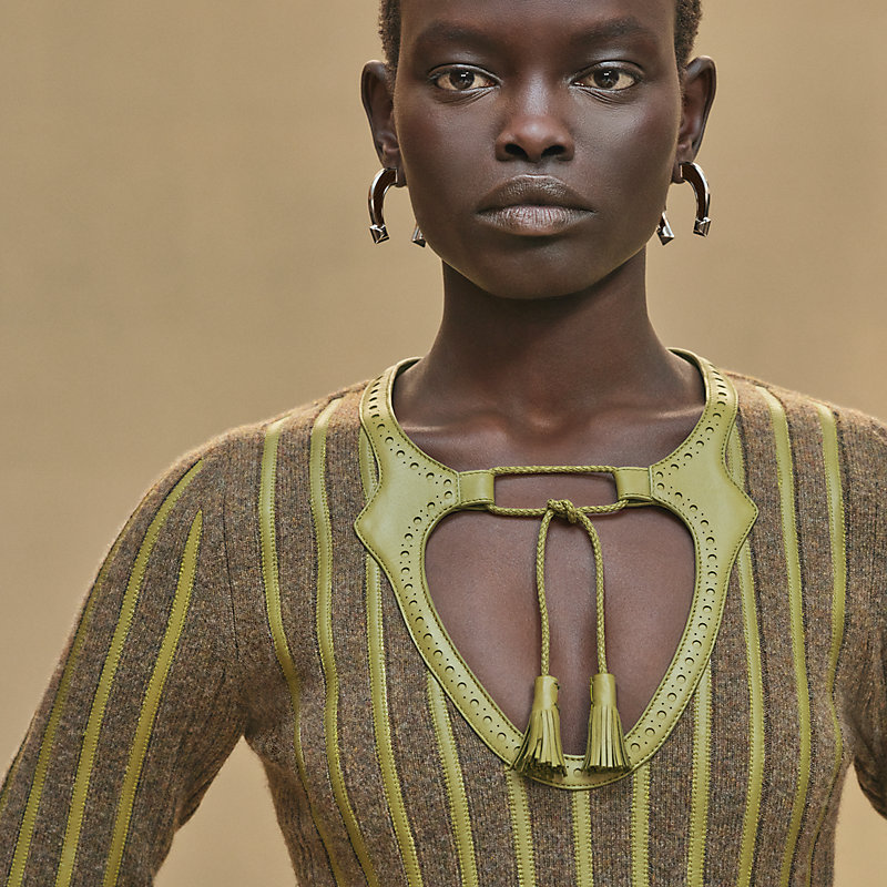 ショートドレス 刺繍入り レザーディテール - グリーン | Hermès