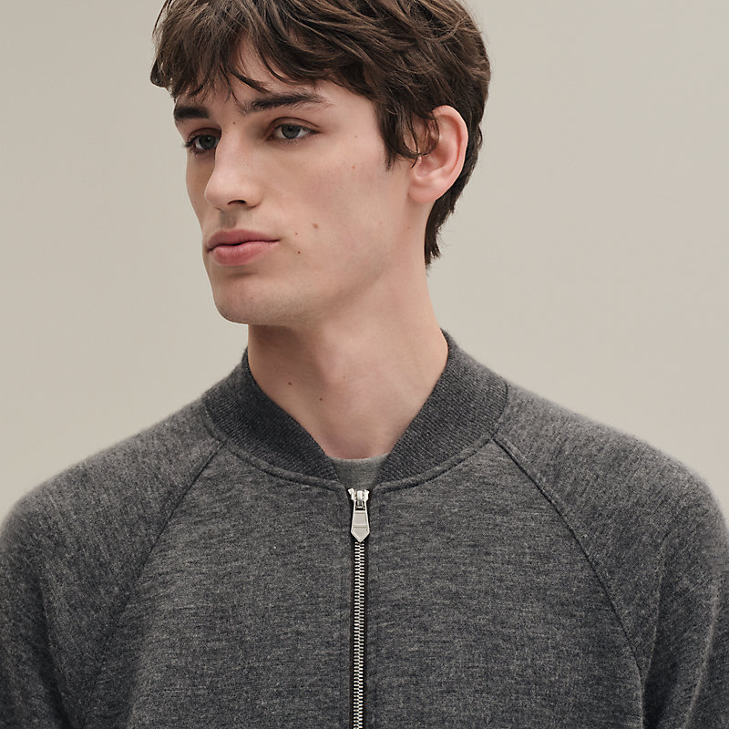 美品HERMÈS シルバーグレージップアップブルゾン 40 HERMESのフリマ