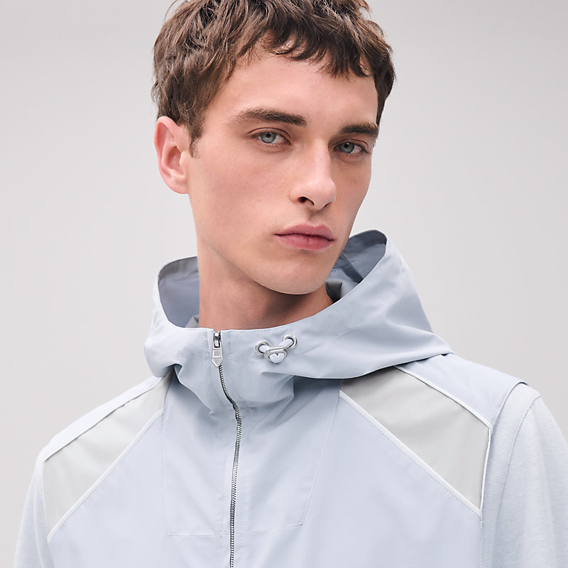 前後バイカラーがお洒落Hermesスポーツ カプセル ジップフーディ ジレ カプセル スポーツ | Hermès - エルメス-公式サイト