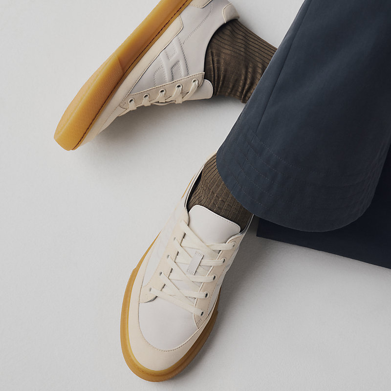 【HERMES 】シンプルでクールにキマる◎ディープスニーカー スニーカー 《ディープ》 | Hermès - エルメス-公式サイト