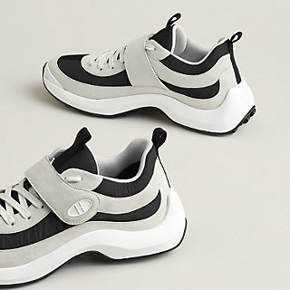 スニーカー-《ループ》--