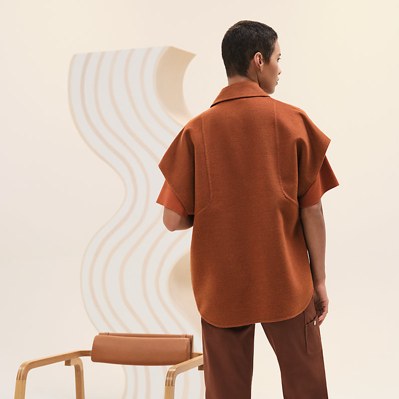 【爽やかな抜け感をプラス】HERMES ノースリーブジャケット ノースリーブジャケット | Hermès - エルメス-公式サイト