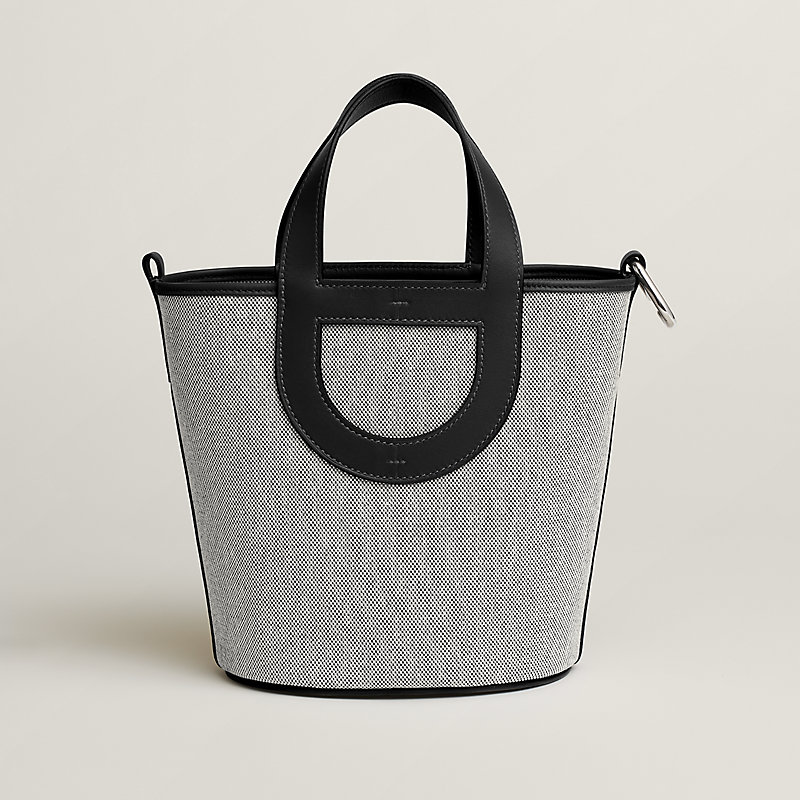 専用出品♡HERMES♡2025 インザループ 18 純正ボックス 専用出品♡HERMES♡2025 インザループ 18 純正ボックス 専用出品