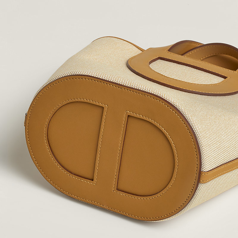 バッグ 《イン・ザ・ループ》 18 | Hermès - エルメス-公式サイト