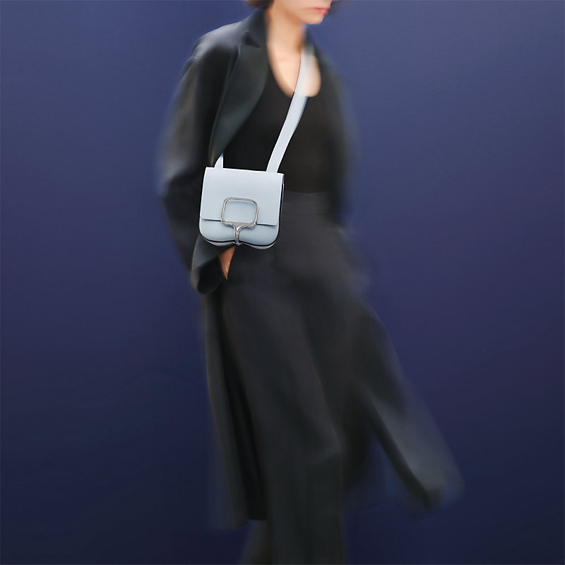 持ち運びしやすい♪【HERMES】デラカヴァレリア II ミニ バッグ hermes-della-cavalleria-mini-