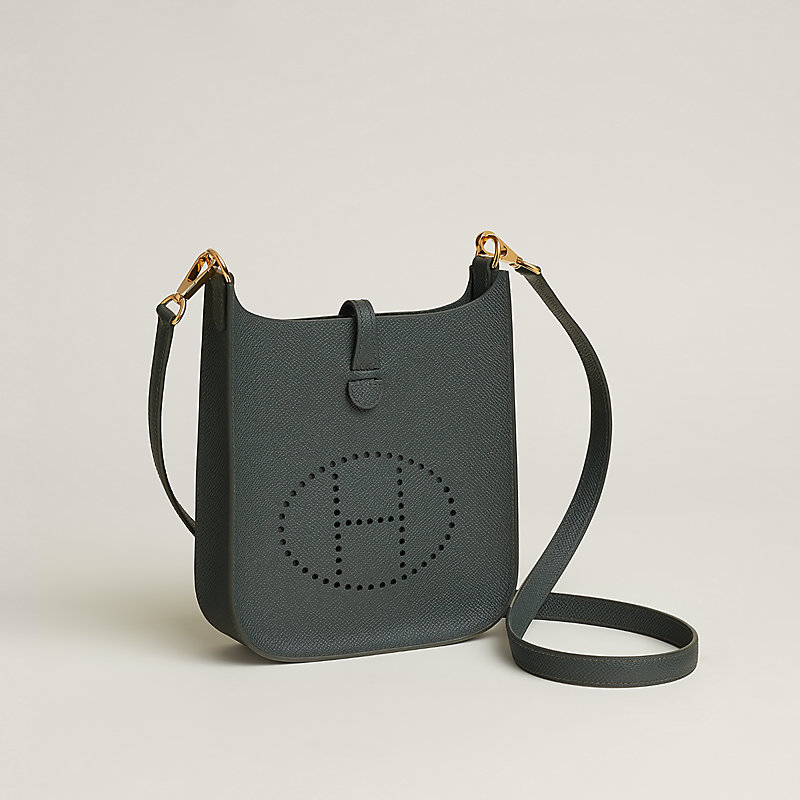 エルメス HERMES
リップスティック 2本とリップグロス 1本セット 未使用 バッグ-《エヴリン》-16-セリエ-
