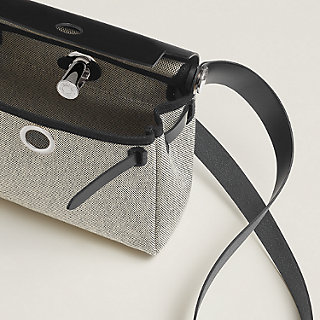 バッグ 《エールバッグ・ジップ》 20 ルトゥルネ - ベージュ | Hermès
