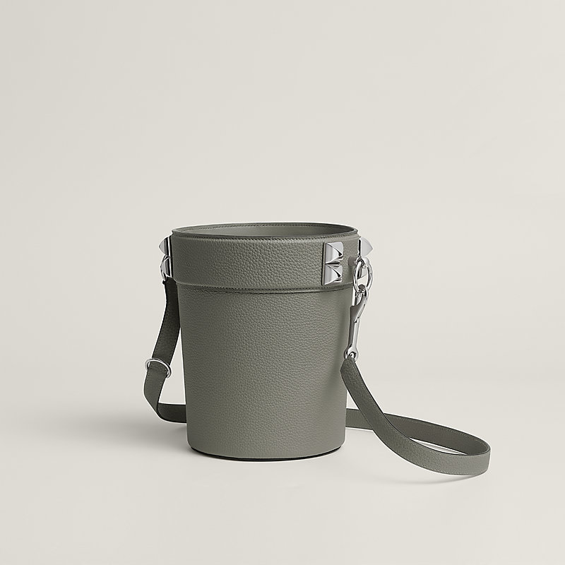 【超美品】エルメス 現行 コットン スフォデラート ソリッド グレー シンプル バッグ 《ソー・メドール》 | Hermès - エルメス-公式サイト