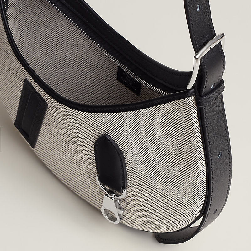 軽量上質レザー【HERMES】ペティット アルソン ラウンドバッグ バッグ 《プティ・アルソン》 トワル＆レザー | Hermès