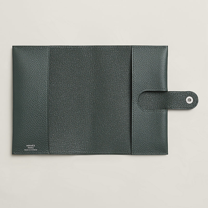 HERMES ダークグリーン　レザー パスポートケース HERMES ダークグリーン レザー パスポートケース