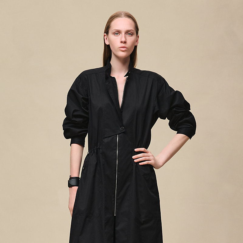 フーデッド・ドローストリングドレス | Hermès - エルメス-公式サイト フーデッド・ドローストリングドレス | Hermès - エルメス-公式サイト