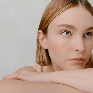 プードル エクラ マット フェイスパウダー | Hermès - エルメス-公式サイト