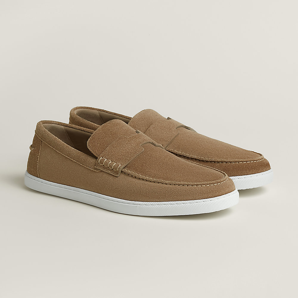 ◇HERMES ローファー モカシン コリエド ベージュ スエード ムートン モカシン 《ノア》 | Hermès - エルメス-公式サイト