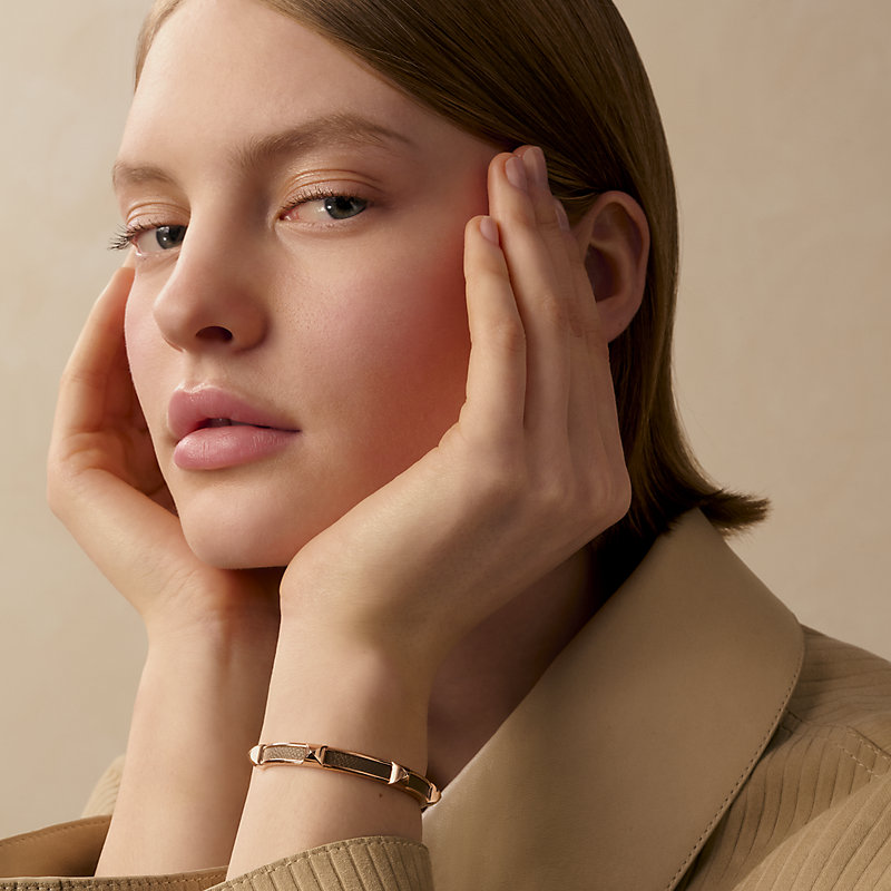 ブレスレット 《アテナ》 - ベージュ | Hermès - エルメス-公式サイト