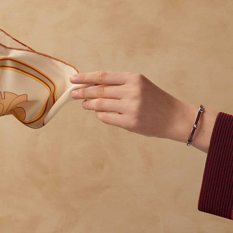 ブレスレット 《アテナ》 - レッド | Hermès - エルメス-公式サイト