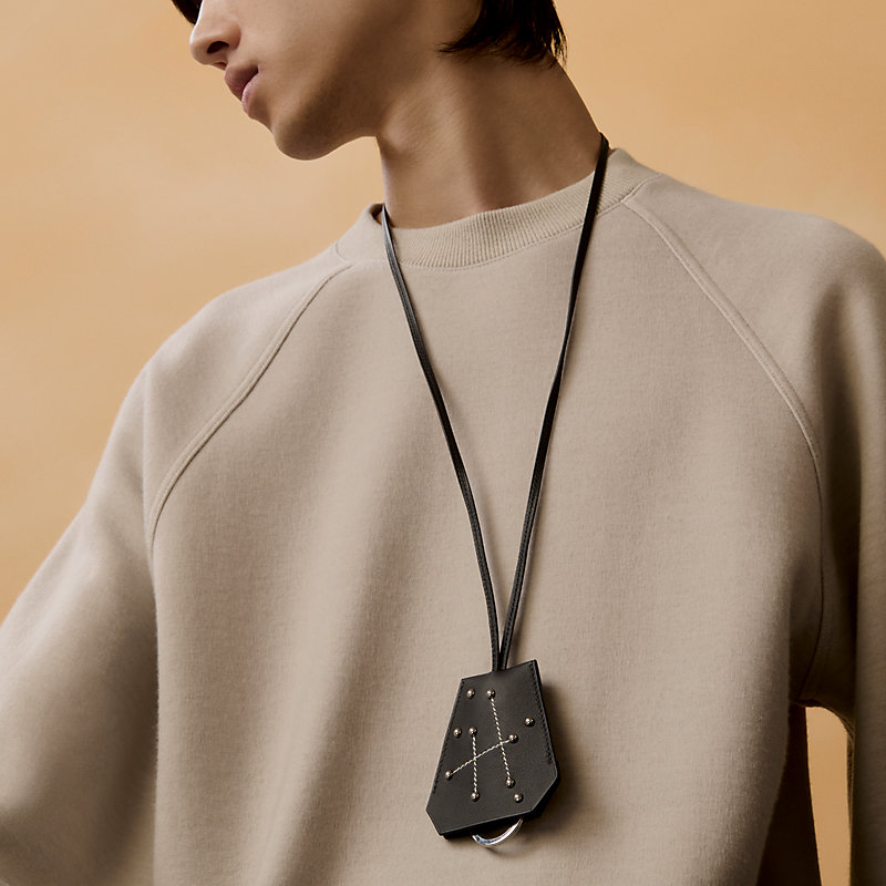 ロングネックレス 《クロシェット/Hコンステラシオン》 | Hermès