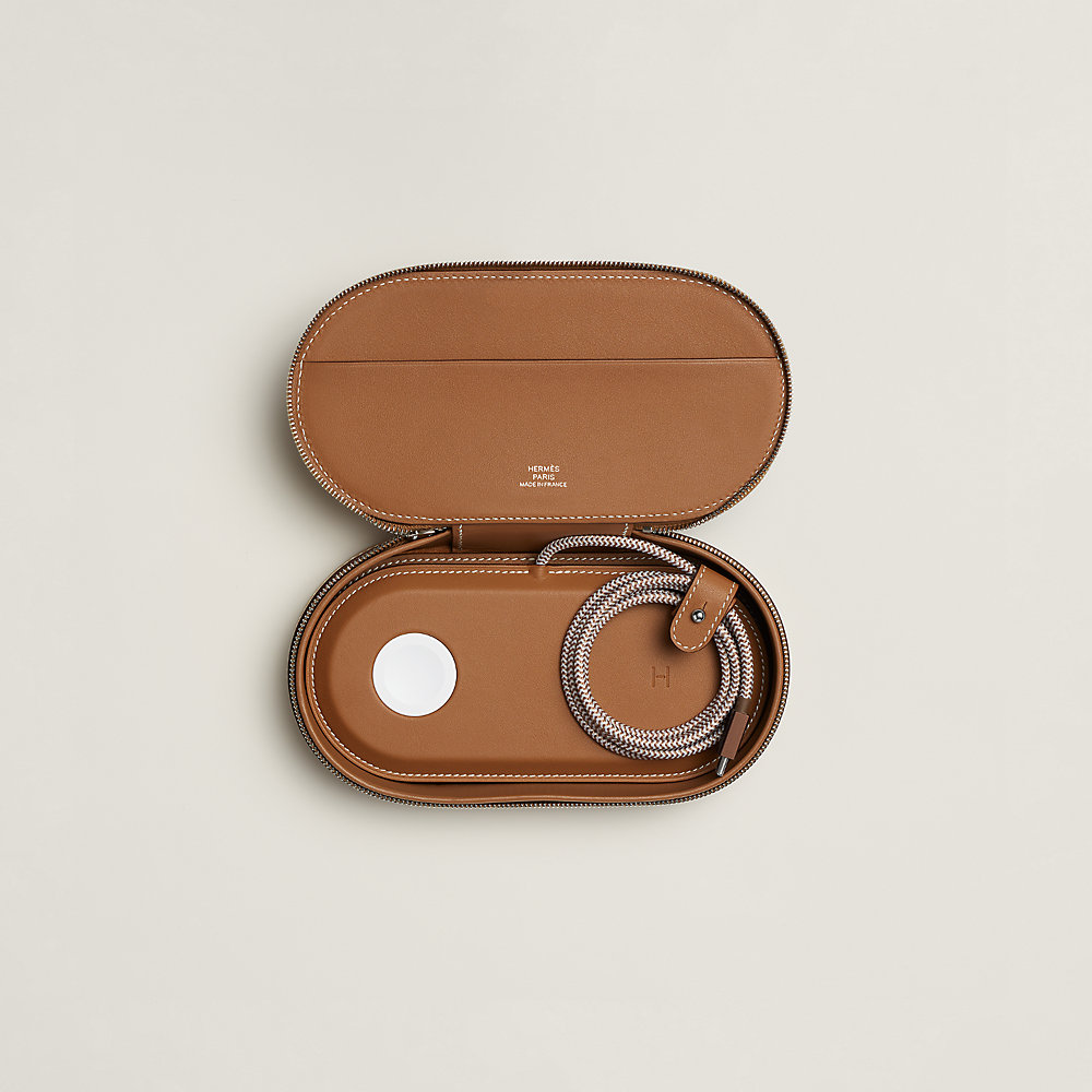 充電器 《パドック・デュオ》＆ポーチ 《プティ・パドック》 | Hermès