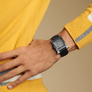 【HERMES 】アワー H ウォッチ ラージモデル34 mm ブラック 腕時計 《Hウォッチ》 34 mm | Hermès - エルメス-公式サイト