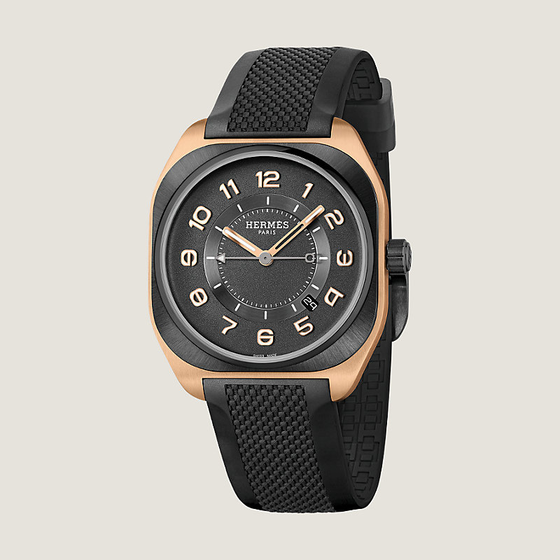 腕時計 《エルメス H08》 ラ・マティエール・デュ・タン 42 mm 