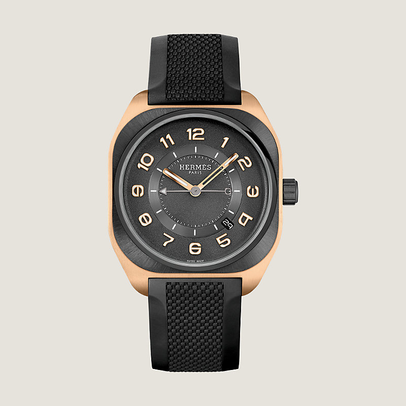 腕時計 《エルメス H08》 ラ・マティエール・デュ・タン 42 mm | Hermès - エルメス-公式サイト