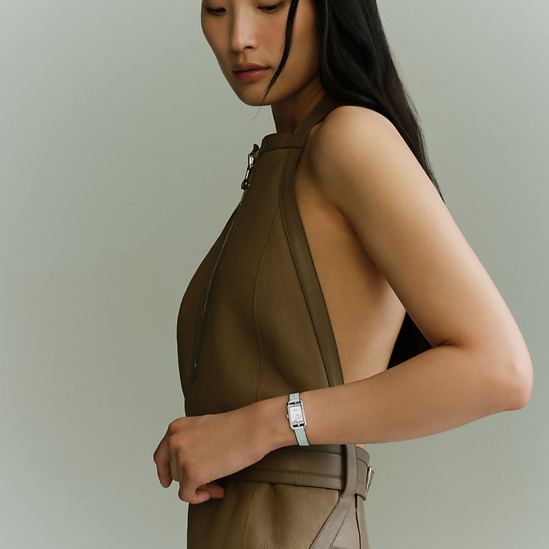 腕時計 《ナンタケット》 PM 29 mm | Hermès - エルメス-公式サイト