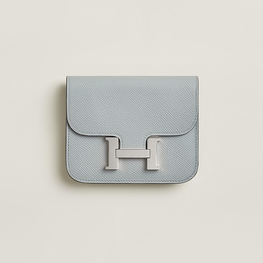 財布 《コンスタンス》 スリム - ブルー | Hermès - エルメス-公式サイト